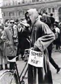 Festa degli studenti in piazza Maggiore: Bologna: 1969