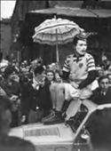 Festa degli studenti in piazza Maggiore: Bologna: 1969