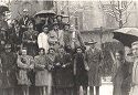 Festa delle matricole: Bologna, 18 febbraio 1947: studenti assistono alla sfilata dei carri