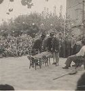 Spettacolo goliardico al Garden: Bologna, 1946: seduta ipnotica del professor Saketof