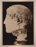 Art grec: 5. siécle: tête d'Apollon: musée du Louvre
