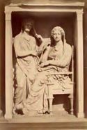 Monumento funebre marmoreo con Demetria e Pamphile: Kerameikos: Atene