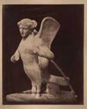 Sirena proveniente da un monumento sepolcrale a Kerameikos: museo archeologico nazionale: Atene