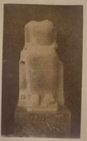 Figura seduta acefala in marmo laconico: museo archeologico nazionale: Atene