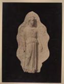 Statua di donna in marmo pentelico: museo archeologico nazionale: Atene