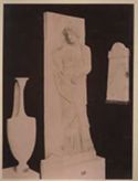 Stele con una donna trovata nella necropoli di Dipylon: museo archeologico nazionale: Atene
