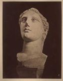 Testa di donna: museo archeologico nazionale: Atene