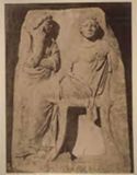 Stele funeraria in marmo pentelico trovato sul Pireo: museo archeologico nazionale: Atene