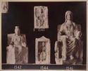 [Statuette con la Magna Mater seduta tra i suoi leoni: museo archeologico nazionale: Atene]