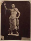 Statua in marmo pario di Poseidone trovata a Milo: museo archeologico nazionale: Atene