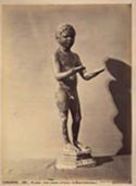Tarragone: un nègre, statue romaine en bronze: (au musée archéologique)