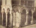 Pergamo con sotto il sarcofago detto di Stilicone: basilica di S. Ambrogio: Milano