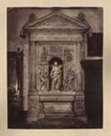 Napoli: chiesa di s. Domenico Maggiore: altare di S. Maria ad Nives: statue della Madonna con Bambino  e dei Ss. Giovanni Battista e Matteo