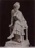 Roma: museo dei Conservatori: figura di donna seduta (scultura antica)