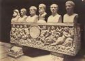 Sarcofaco raffigurante Tritone e le Nereidi con sei busti: museo del palazzo dei Conservatori: Roma