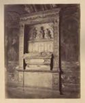 Tomba del cardinale Pietro Ferricci di Mino da Fiesole: chiesa di S. Maria sopra Minerva, chiostro: Roma