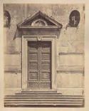 Roma: chiesa di S. Maria del Popolo: portale mediano