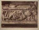 Roma: chiesa di S. Maria sopra Minerva: Ercole che uccide il leone Nemeo, (bassorilievo nella camera mortuaria)