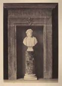 Telaio marmoreo con iscrizione a Leone 10. e all'interno busto di Giovanni da Udine: appartamento Borgia, sala dei Pontefici: Roma