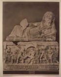Volterra: museo nazionale: urna cineraria romano-etrusca, rappresentante Filottete in Lemno