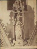 Arezzo: chiesa di S. Domenico: nicchia e statua nel coronamento della cappella Dragomanni: (Giovanni di Maestro Francesco di Firenze)