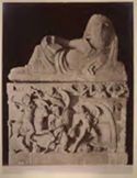 Volterra: museo nazionale: urna cineraria Romano-Etrusca, rappresentante l'assedio di Tebe