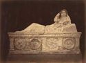 [Terracotta con donna etrusca: museo archeologico: Firenze]