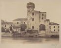 Pisa: torre medievale e fortificazioni accanto alla chiesa di s. Paolo, cittadella