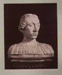 Firenze: museo nazionale: ritratto di Rinaldo della Luna: busto in marmo di Mino da Fiesole
