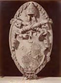 Todi: pinacoteca: stemma Ciocchi , che fù papa Giulio 3.