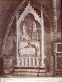 Assisi: Umbria: chiesa inferiore di s. Francesco: monumento a Ecuba Lusignana regina di Cipro e Gerusalemme: (Fuccio Fiorentino ?)