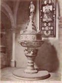 Todi: interno del duomo: il fonte battesimale: (15. secolo)