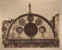 Venezia: chiesa di S. Maria dei Miracoli: frontone della facciata
