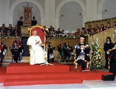 Giovanni Paolo II visita l'Alma Mater Studiorum