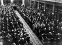 [Veduta sul pubblico della biblioteca universitaria di Bologna: inaugurazione anno accademico 1933-34: 6 novembre 1933]