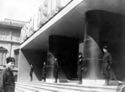 [Professori ed assistenti dell'università di Bologna montano la guardia alla mostra della rivoluzione fascista: Roma: 22 luglio 1934]