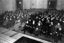 [Veduta sul pubblico dell'aula magna dell'università di Bologna: inaugurazione dell'anno accademico 1940-41: presente il cardinale Nasalli Rocca: 9 novembre 1940]
