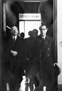 [Umberto Borsi e Carlo Alberto Biggini ministro dell'educazione nazionale all'istituto forense: Bologna: aprile 1943]