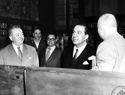 [Torres Jaime Bodet dirigente generale dell'UNESCO ed altri membri del consiglio esecutivo nella biblioteca dell'Archiginnasio: Bologna: 18 giugno 1950]