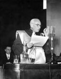 [Il professore Silvio Lessona pronuncia il discorso inaugurale Commemorazione di Vittorio Emanuele Orlando: inaugurazione dell'anno accademico 1952-53: aula magna dell’università di Bologna: 15 gennaio 1953]