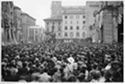 [Veduta sulla piazza Nettuno della manifestazione popolare in onore di casa Savoia: celebrazione del II centenario della nascita di Luigi Galvani: Bologna: 19 ottobre 1937]
