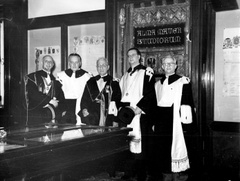 Laurea honoris causa a C. Barbieri e G. L. Kirk 1951