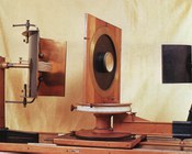 Banco ottico impiegato da Augusto Righi