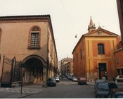 Largo Trombetti, Palazzo Poggi e Chiesa di San Sigismondo